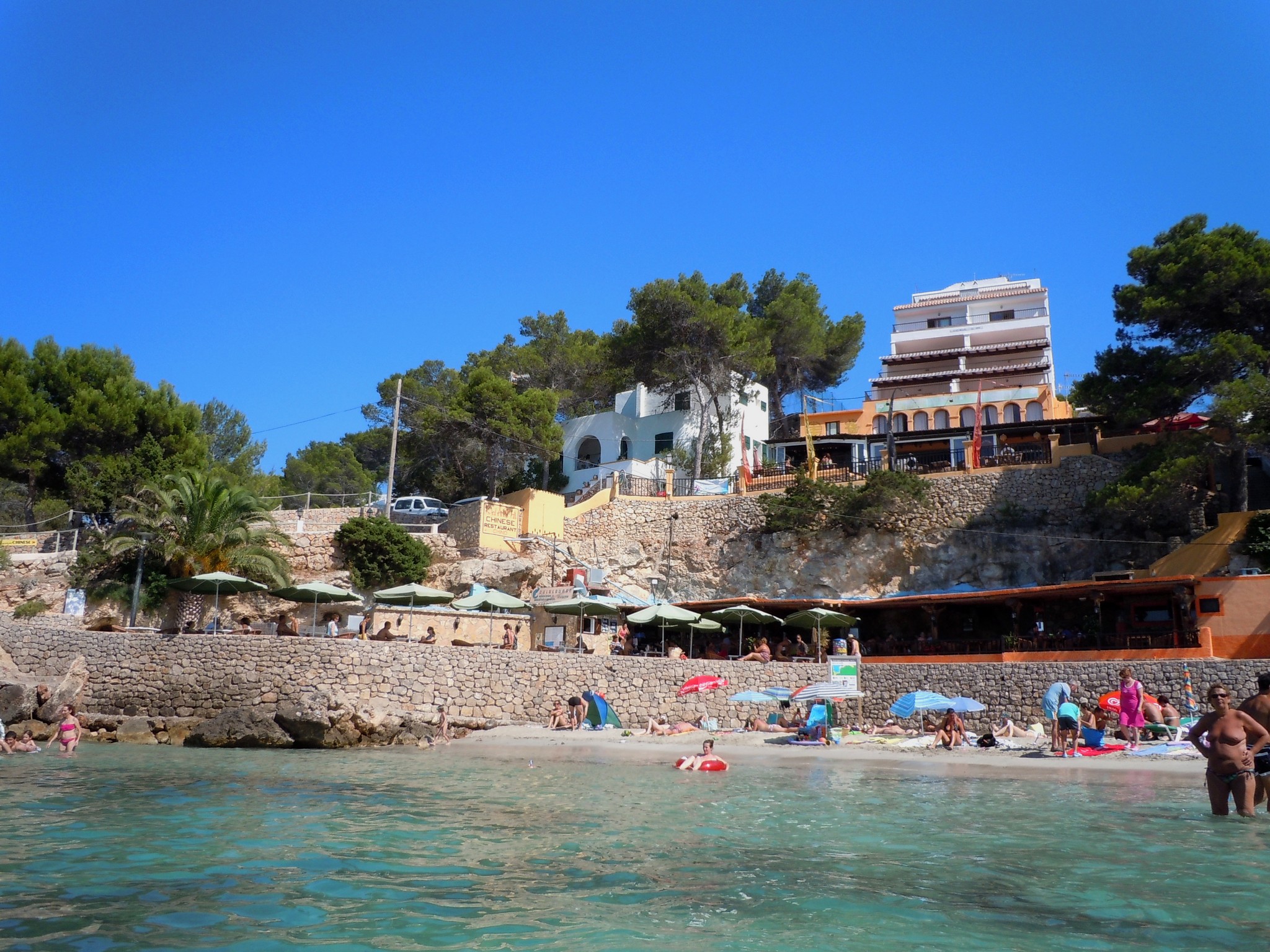 Foto del villaggio turistico a Cala Portinatx Ibiza Isole baleari