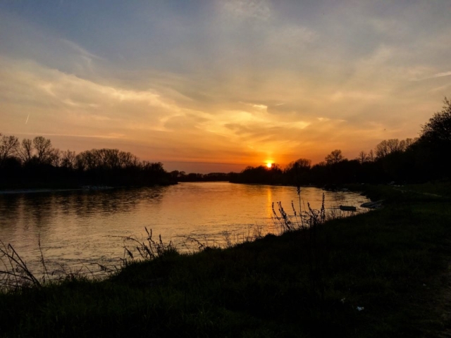 Foto di un tramonto a Pavia