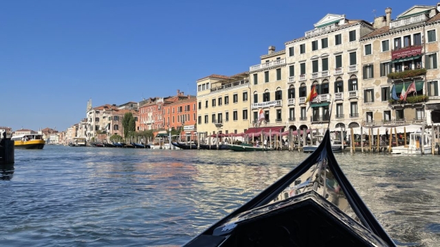 Viaggio in gondola e giro nel canal grande di Venezia